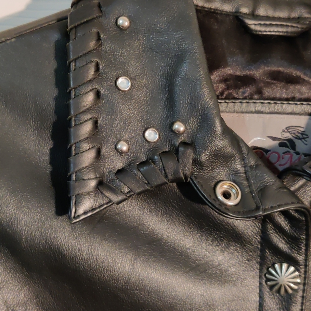Black leather jacket - Picture 2 of 8